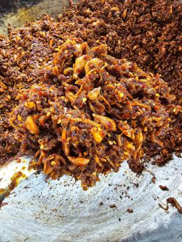 ပန်းခရေ Kitchen_ဖျာပုံငါးပိကြော်