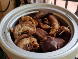 ပန်းခရေ Kitchen_ဝက်သားတုတ်ထိုး ဟင်းချက်အနှစ်ထုတ်