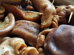 ပန်းခရေ Kitchen_ဝက်သားတုတ်ထိုး ဟင်းချက်အနှစ်ထုတ်