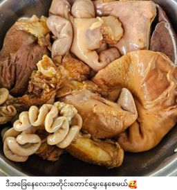 ပန်းခရေ Kitchen_ဝက်သားတုတ်ထိုး ဟင်းချက်အနှစ်ထုတ်