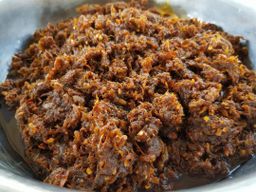 ပန်းခရေ Kitchen_ငပိရေကျိုငါးပိဘာလချောင်ကြော်