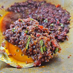 ပန်းခရေ Kitchen_ဂဏန်းချဥ်စပ် ဟင်းချက်အနှစ်ထုတ်