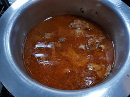 ပန်းခရေ Kitchen_ကလယ်ချက် ဟင်းအနှစ်ထုတ်