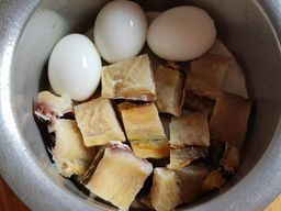 ပန်းခရေ Kitchen_ဘဲဥငါးခြောက် ဟင်းချက်အနှစ်ထုတ်