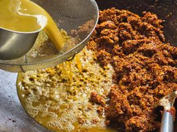 ပန်းခရေ Kitchen_အသင့်စား ငပိရည်ကျို Collection