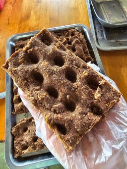 ပန်းခရေ Kitchen_ငပိထောင်း မီးကင်