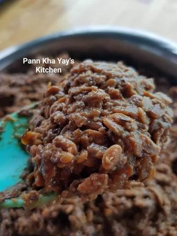 ပန်းခရေ Kitchen_ပဲငပိအငံ