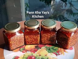 ပန်းခရေ Kitchen_ငရုတ်ကြော်ဆီမွှေး