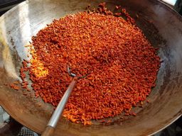 ပန်းခရေ Kitchen_ငရုတ်ကြော်ဆီမွှေး