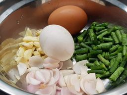 ပန်းခရေ Kitchen_ထမင်းကြော် မဆလာ 