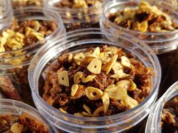 ပန်းခရေ Kitchen_အညာငပိကြမ်းကြော်