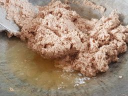 ပန်းခရေ Kitchen_နှမ်းဖတ်ချဥ်ကြော်