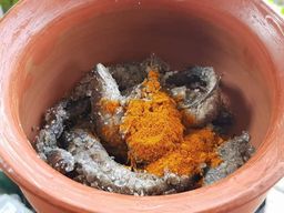 ပန်းခရေ Kitchen_အသင့်စားငပိရေကျိုထုတ် (တစ်ခါစား)