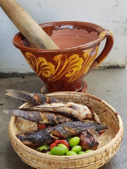 ပန်းခရေ Kitchen_အသင့်စားငပိရေကျိုထုတ် (တစ်ခါစား)