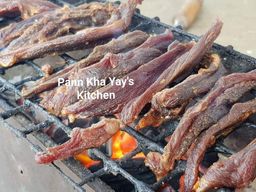 ပန်းခရေ Kitchen_အသင့်စား ဆိတ်သားခြောက်မီးကင်