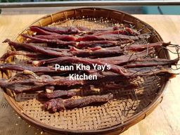 ပန်းခရေ Kitchen_အသင့်စား ဆိတ်သားခြောက်မီးကင်