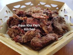 ပန်းခရေ Kitchen_အသင့်စား ဆိတ်သားခြောက်မီးကင်