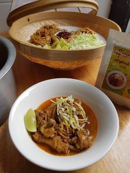 ပန်းခရေ Kitchen_ပန်းသေးခေါက်ဆွဲဟင်းချက်အနှစ်ထုတ်