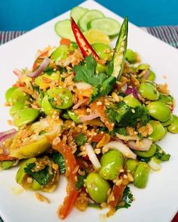 ရွှေအောက်ချင်း_မျောက်ငိုသီး