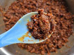 မယ်ပန်း_မရမ်းသီးငပိကြော်