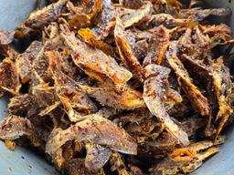 မယ်ပန်း_ငါးပုတ်သင်ခြောက်ကြော်