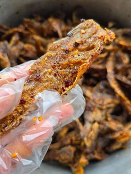 မယ်ပန်း_ငါးပုတ်သင်ခြောက်ကြော်