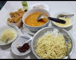 မြတ်သူ_ဟင်္သာတမုန့်ဟင်းခါးအနှစ်ထုတ်