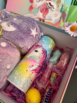 Surprise Gift Box - 🦄 Unicorn