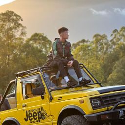 Sunrise Jeep Black Lava