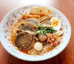 ရွှေဆင့်_အသင့်စားမုန့်ဟင်းခါးအနှစ်ထုတ် (တစ်ပွဲစာ)