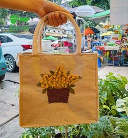 Yoe Yar Zay_Handmade ဂုန်လျှော်အိတ်  