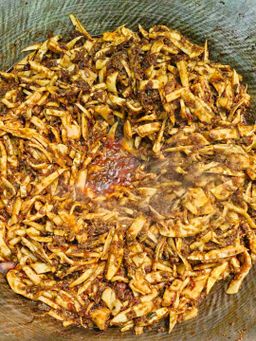 Easy Way_ထန်းတော ပုစွန်ခြောက်မျှစ်ချဉ်ချဉ်စပ်ကြော်