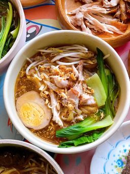 Easy Way_အသင့်ချက် ကြက်စင်းကောကော်ရည်