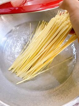 Easy Way_အသင့်ချက် ကြက်စင်းကောကော်ရည်