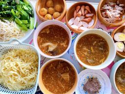 Easy Way_အသင့်ချက် ကြက်စင်းကောကော်ရည်