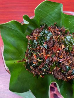 Easy Way_ထန်းတော အမဲမွှခြောက်စပ်မွှေးကြော်