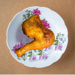 Ayam Goreng Kunyit Hidup (Whole Leg)