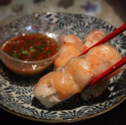 Prawn crabmeat Vietnamese rolls 