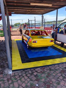 📝 *Garage Interlocking floor PVC tiles*