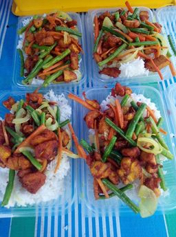 Nasi Ayam Kunyit (Student Rate)