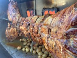 Spitbraai Lamb and roast potatoes +2 sides