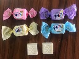 MILK CHOCOLATE(500G=50 PCS)