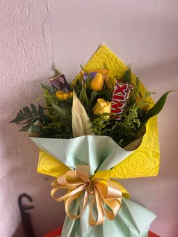 Ramo de girasoles y rosas 