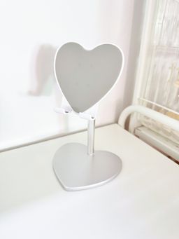 Heart phone stand