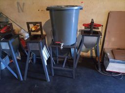 Assorted bee accessories