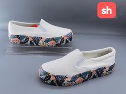 🅱️ Ladies Slip on Tekkie's 