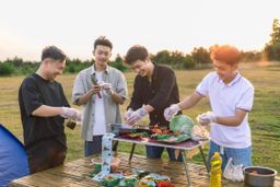 ပွဲတော်အုပ်_လက်ဖက်နှပ် နှင့် နှစ်ပြန်ကြော်