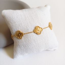 The Clover Bracelet