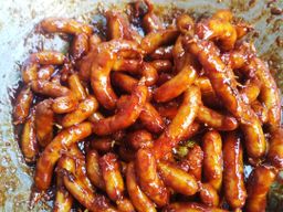 ရွှေညာသား_ဆင်ဖြူကျွန်း ဝက် / ကြက်အူတောင့် 