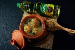 ရွှေညာသား_ဆင်ဖြူကျွန်း ဝက် / ကြက်အူတောင့် 